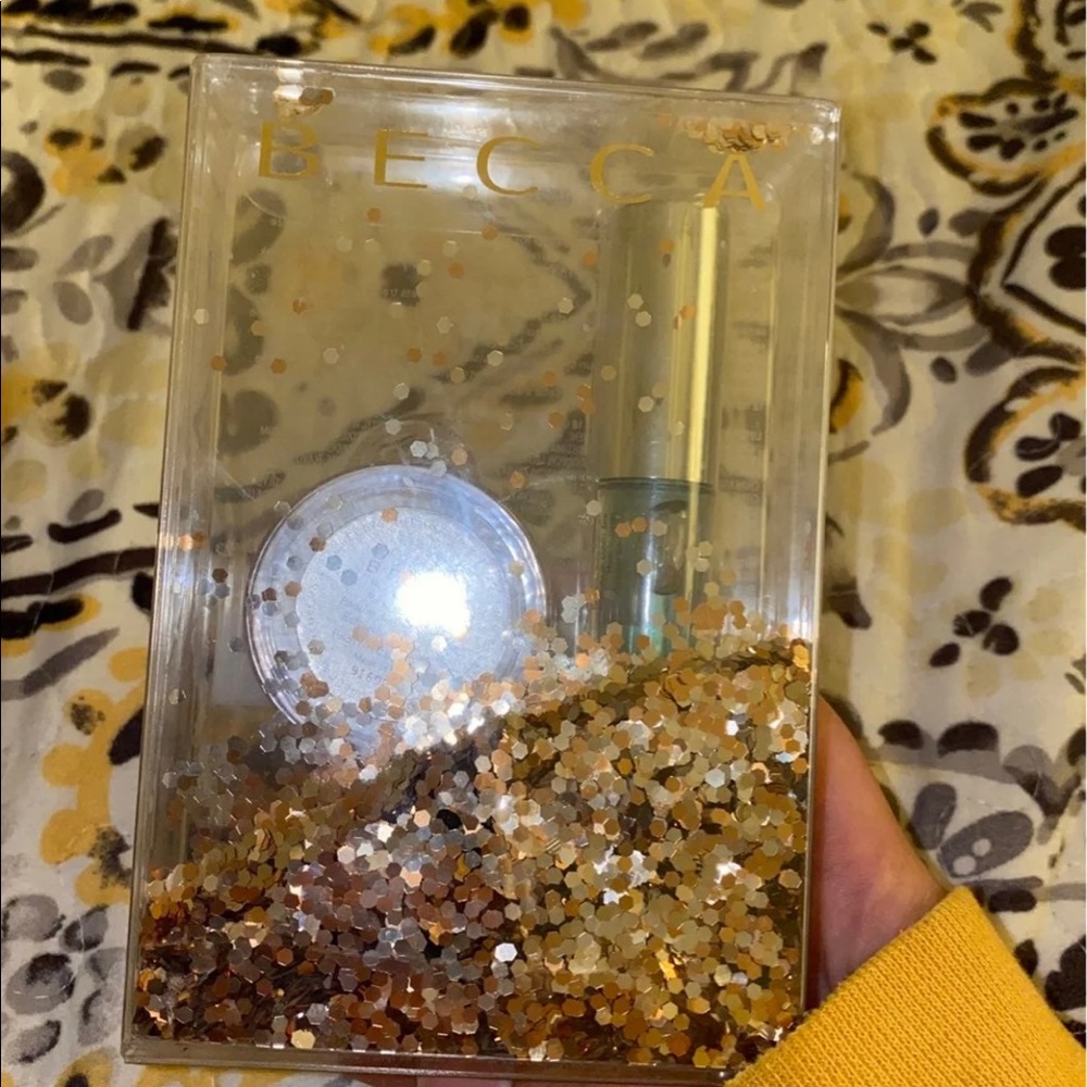 Becca Cosmetics Limited Edition kit